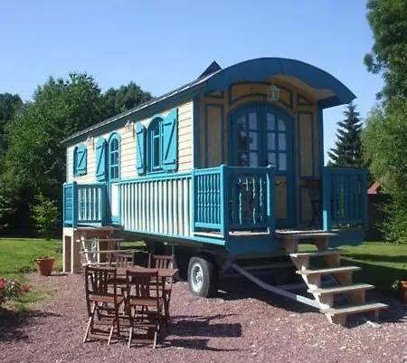 Chambres D'hotes Et Roulottes Le Clos Du Quesnay * Mauquenchy
